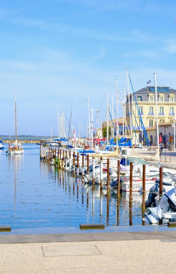 Au Bord De Thau Bed and Breakfast Marseillan  Exteriör bild