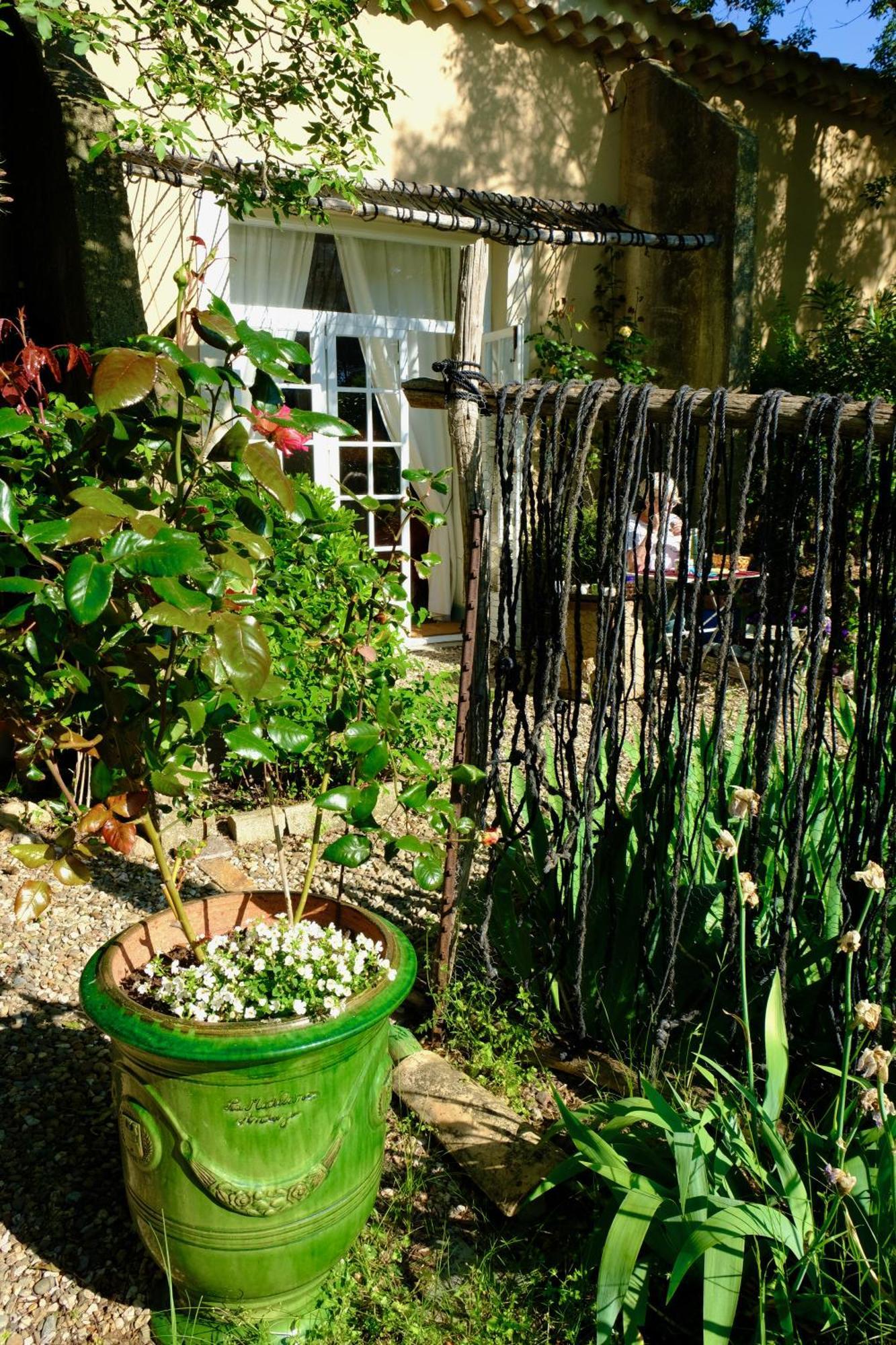 Au Bord De Thau Bed and Breakfast Marseillan  Exteriör bild